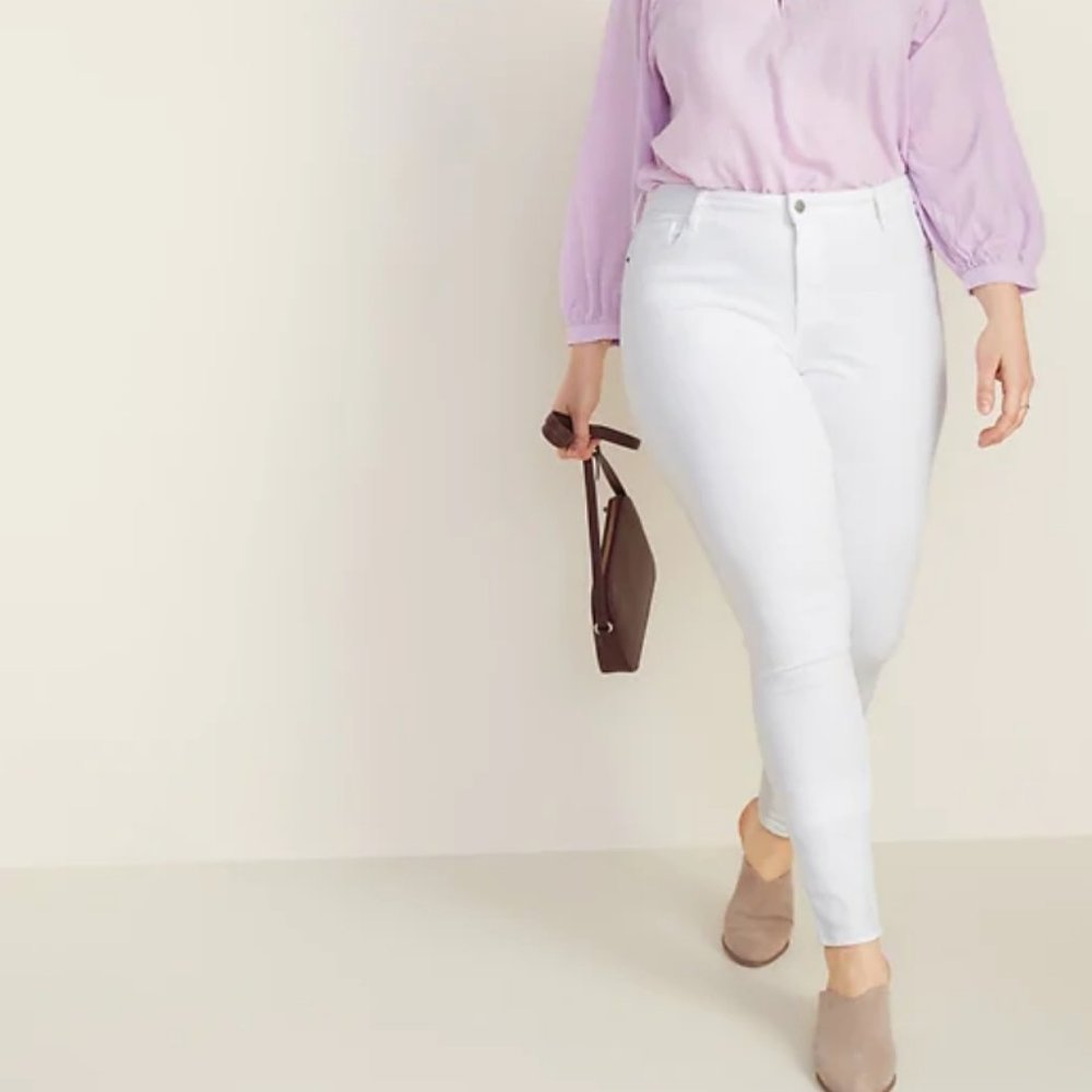 NWT White Mid-Rise Rockstar Super Skinny Jeans